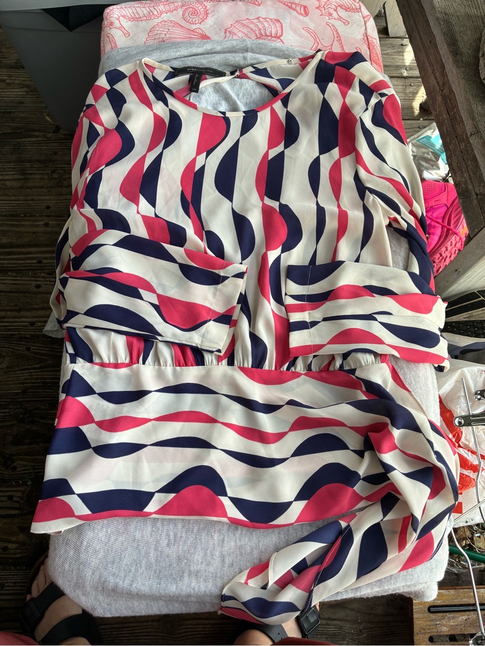 Women’s Wave-Print Blouse in Cream, Navy & Pink